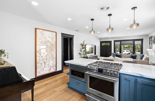 Mid City Maison | Charming 2BR in Heart of LA with Spacious Backyard