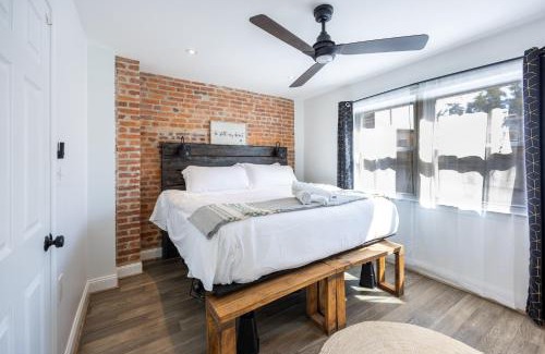 Near Northeast Appartement | Charming 2BR Townhouse with Patio & Parking in DC