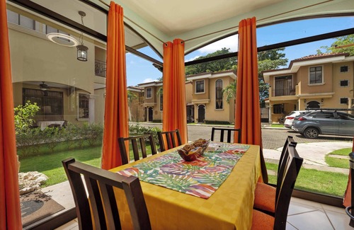 Coco Copropriété | Charming 2 BD Villa with Pool Access