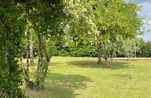 Couture-dArgenson Maison | Charming 3-bedroom house with WiFi in Couture-D’argenson