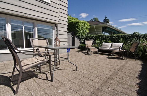 West Vancouver Maison | Charming 3 bdrm suite by Ambelside Park/Beach!