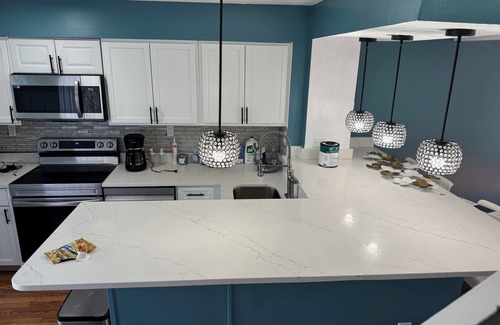 Fairland Maison | Charming 3-bedroom and 2.5 bedroom townhome with WiFi and AC in Silver Spring