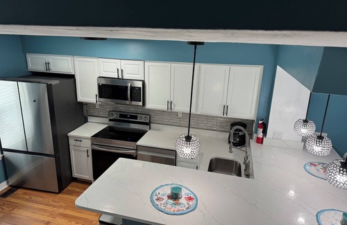 Fairland Maison | Charming 3-bedroom and 2.5 bedroom townhome with WiFi and AC in Silver Spring