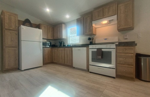 La Presa Maison | Charming 3-Bedroom House - New A/C!