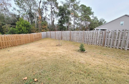 West Columbia Maison | Charming 3-bedroom house with backyard and 2-car garage