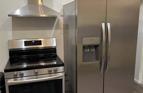 Bedford Maison | Charming 3-bedroom, 2-bathroom bungalow with AC, WiFi in lovely Bedford