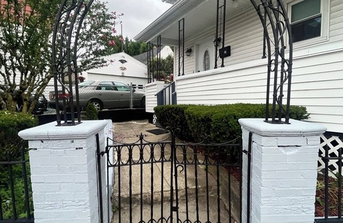 Silver Lake Maison | Charming 3-bedroom, 2-story home in fabulous Providence. Yin/Yang Harmony Home