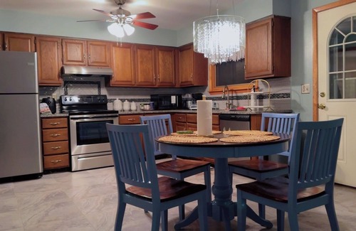 McKownville Appartement | Charming 3-bedroom house with WiFi and AC in serene Albany