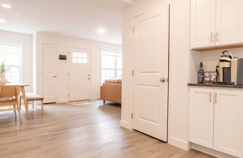 Jaffrey Copropriété | Charming 3-bedroom condo in peaceful Jaffrey with AC