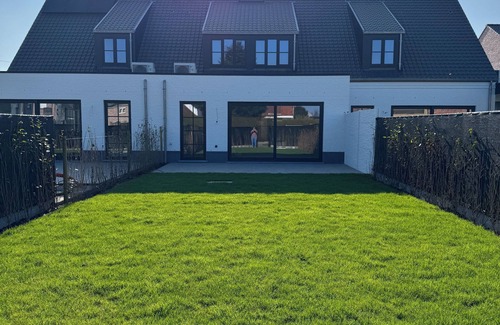 Uitbergen Cottage | Charming 3-bedroom cottage in Berlare with WiFi access