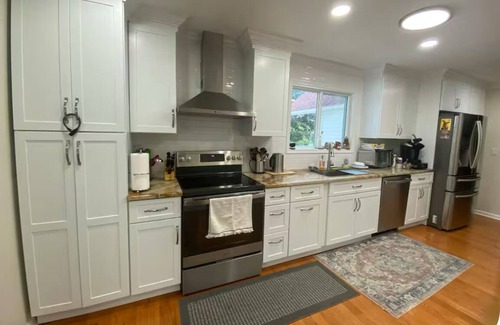 New Castle Autre | Charming 3-bedroom farmhouse in enjoyable New Castle with AC.