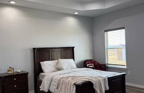 Valley View Autre | Charming 3-bedroom farmhouse with WiFi, AC in scenic Valley View