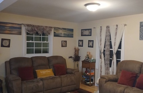 Batesville Autre | Charming 3-bedroom farmhouse in cool Crozet with AC, WiFi