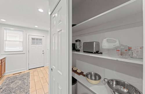 Detroit - Shoreway Maison | Charming 3-bedroom For Big Families in fabulous Cleveland with AC, WiFi