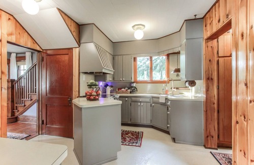 Loyalton Maison | Charming 3-bedroom house with WiFi, AC in serene Harrisburg