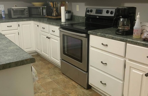 Starkville Maison | Charming 3-bedroom house with WiFi in Starkville and very close to campus.