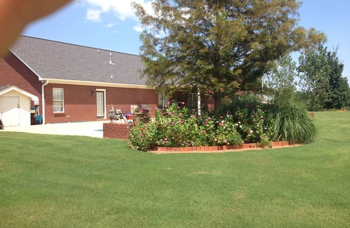 Starkville Maison | Charming 3-bedroom house with WiFi in Starkville and very close to campus.