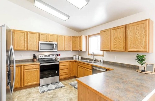 Twin Falls Maison | Charming 3-bedroom house in Twin Falls with King beds, BBQ grill