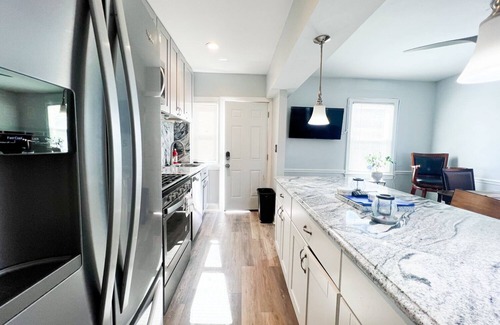 Benning Maison | Charming 3-bedroom house with WiFi and AC in Washington