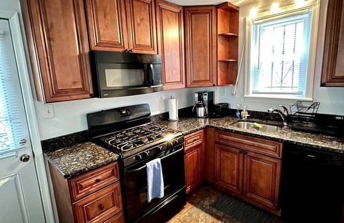 Coral Hills Maison | Charming 3-bedroom house by Capitol Hill DC