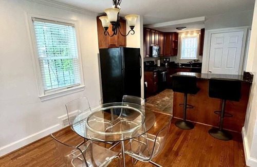 Coral Hills Maison | Charming 3-bedroom house by Capitol Hill DC