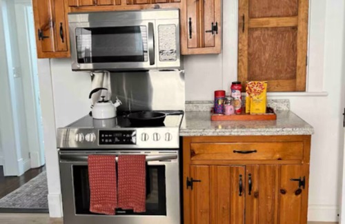 Waynesboro Maison | Charming 3-bedroom house, breweries! hiking! wineries! scenic routes! Fishing!