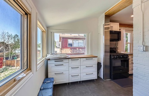 Curtis Park Maison | Charming 3-bedroom historic duplex in Downtown Denver - Walking to shops & food