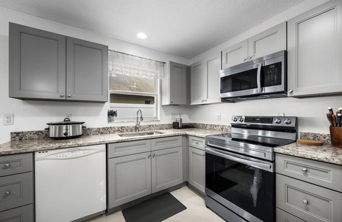 Trailer Estates Maison | Charming 3-bedroom house in Bradenton Had been remodeled almost everything new.