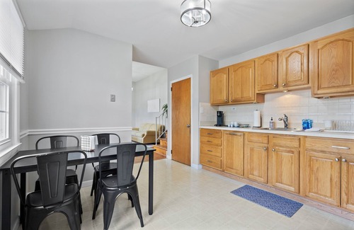 Glassboro Maison | Charming 3-bedroom house in Glassboro with WiFi, AC