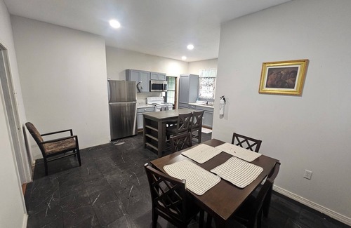 Greenwood Maison | Charming 3-bedroom house in serene Greenwood with WiFi, AC