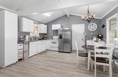 Lumberton Maison | Charming 3-bedroom house with AC, WiFi in peaceful Lumberton