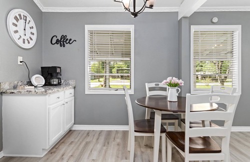 Lumberton Maison | Charming 3-bedroom house with AC, WiFi in peaceful Lumberton