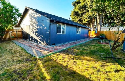 Orchards Maison | Charming 3- bedroom house with WiFi and AC in delightful Vancouver