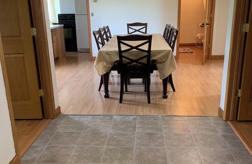 Britton Maison | Charming 3-bedroom home with AC, WiFi in Britton. Quiet, trees, and sunsets!