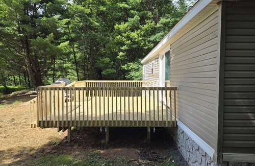 Laurens Maison | Charming 3-bedroom home in welcoming Laurens with 11 acres and a small pond