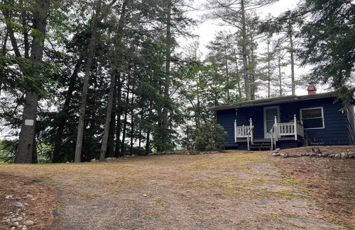 Raymond Maison | Charming 3-bedroom home in Sebago Lake Region