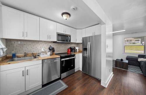 Airport Township Maison | Charming 3-bedroom house in St. Louis