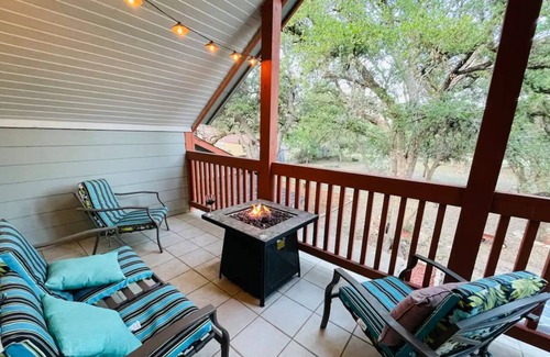Bulverde Maison | Charming 3-bedroom house in adorable Bulverde with WiFi, AC