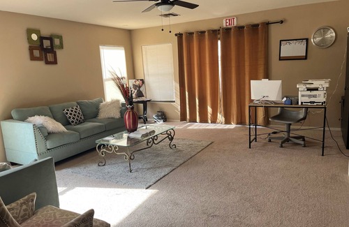 Maricopa Maison | Charming 3-bedroom house with WiFi and AC in Maricopa