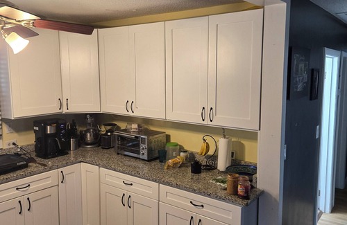 Danvers Maison | Charming 3-bedroom house in Danvers with WiFi, AC