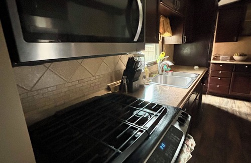 Hammond Maison | Charming 3-bedroom house rooms in nice Hammond with WiFi,