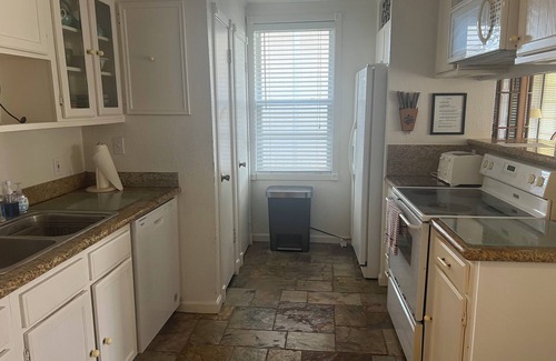 Lake Houston Maison | Charming 3-bedroom house with WiFi and AC in fabulous Huffman on Lake Houston