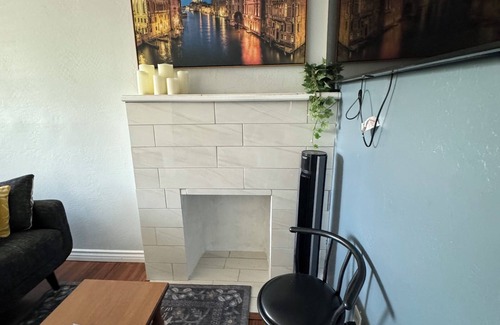 Governmental Mall Maison | Charming 3-bedroom house in pleasant Phoenix with AC, WiFi