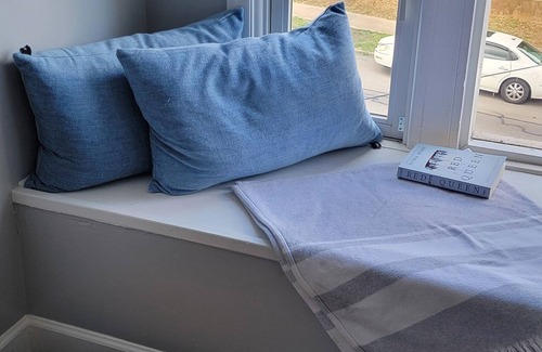 Roanoke Maison | Charming 3-bedroom house in Roanoke with fitness area, lots of space. Sleeps 6
