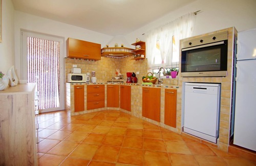 Sajini Maison | Charming 3-bedroom house with private pool and beautiful garden
