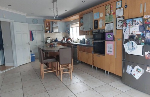 Knocknacarra Maison | Charming 3-bedroom house with WiFi in Galway