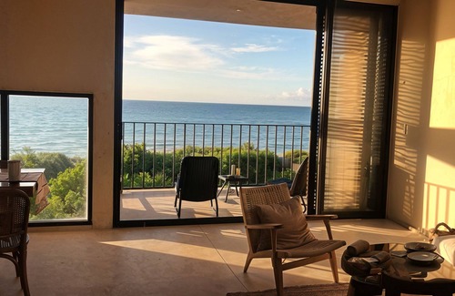 Hunucma Maison | Charming 3-bedroom house with WiFi and AC in a safe and charming fishermans town