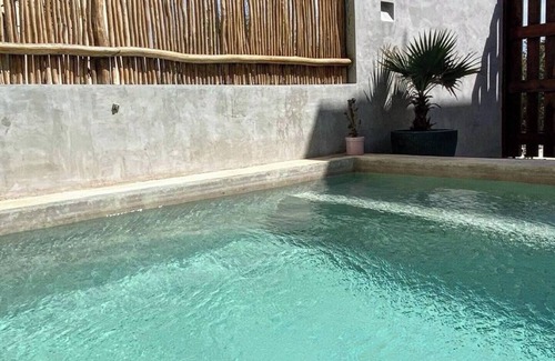 Hunucma Maison | Charming 3-bedroom house with WiFi and AC in a safe and charming fishermans town