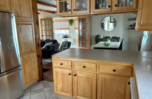 Kenberma Maison | Charming 3-bedroom house near the beach in Hull