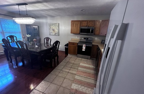 Drums Maison | Charming 3-bedroom house with WiFi, high in mountains of Drums